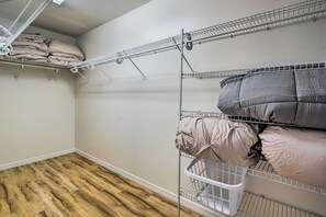 منزل (5 Bedrooms) | المنشأة من الداخل