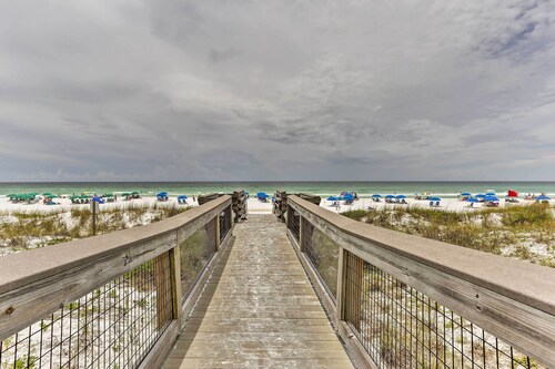 Spacious Miramar Beach Cottage w/ Beach Access!
