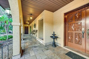 Interior - Spacious Tampa Vacation Rental w/ Pool & Dock (Tampa)