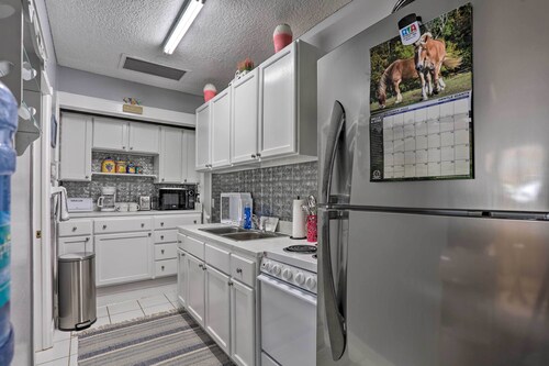 Stuart Apartment w/ Patio Near St Lucie River!