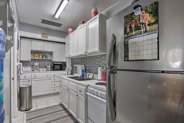 Apartment (1 Bedroom) | Interior