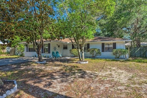 House (4 Bedrooms) | Front of property
