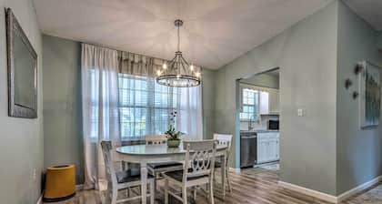 Stellar Fort Walton Retreat ~ 2 Mi to Beach!