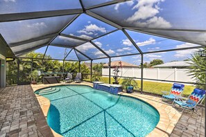 Outdoor pool - Stunning Cape Coral Home w/ Open Floor Plan! (Cape Coral)