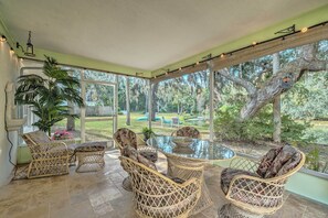 Interior - Sunny Crystal River Home w/ Screened-in Porch (Crystal River)