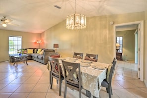 House (4 Bedrooms) | Interior - 3 Mi to Philippe Park & Pier: Stunning Retreat (Safety Harbor)