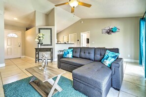 Video-game console - Sun-soaked Home: Day Trip to Clearwater Beach! (Poinciana)