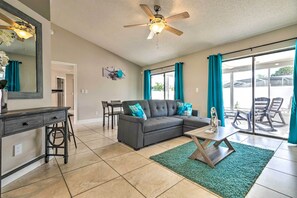 Video-game console - Sun-soaked Home: Day Trip to Clearwater Beach! (Poinciana)