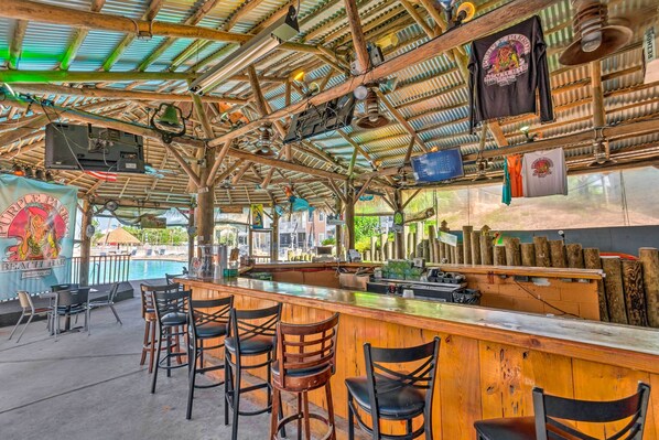 Cottage (2 Bedrooms) | Interior - On-site Beach Bar: Sunny Perdido Key Cottage! (Pensacola)