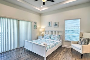 Interior - Tampa House w/ Patio, Near Downtown & Beaches! (Tampa)