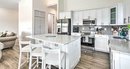 Tampa House w/ Patio, Near Downtown & Beaches!