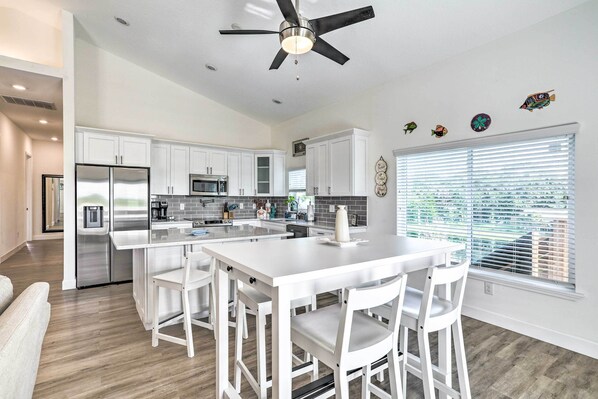 House (2 Bedrooms) | Interior - Tampa House w/ Patio, Near Downtown & Beaches! (Tampa)