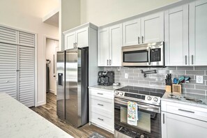 Interior - Tampa House w/ Patio, Near Downtown & Beaches! (Tampa)