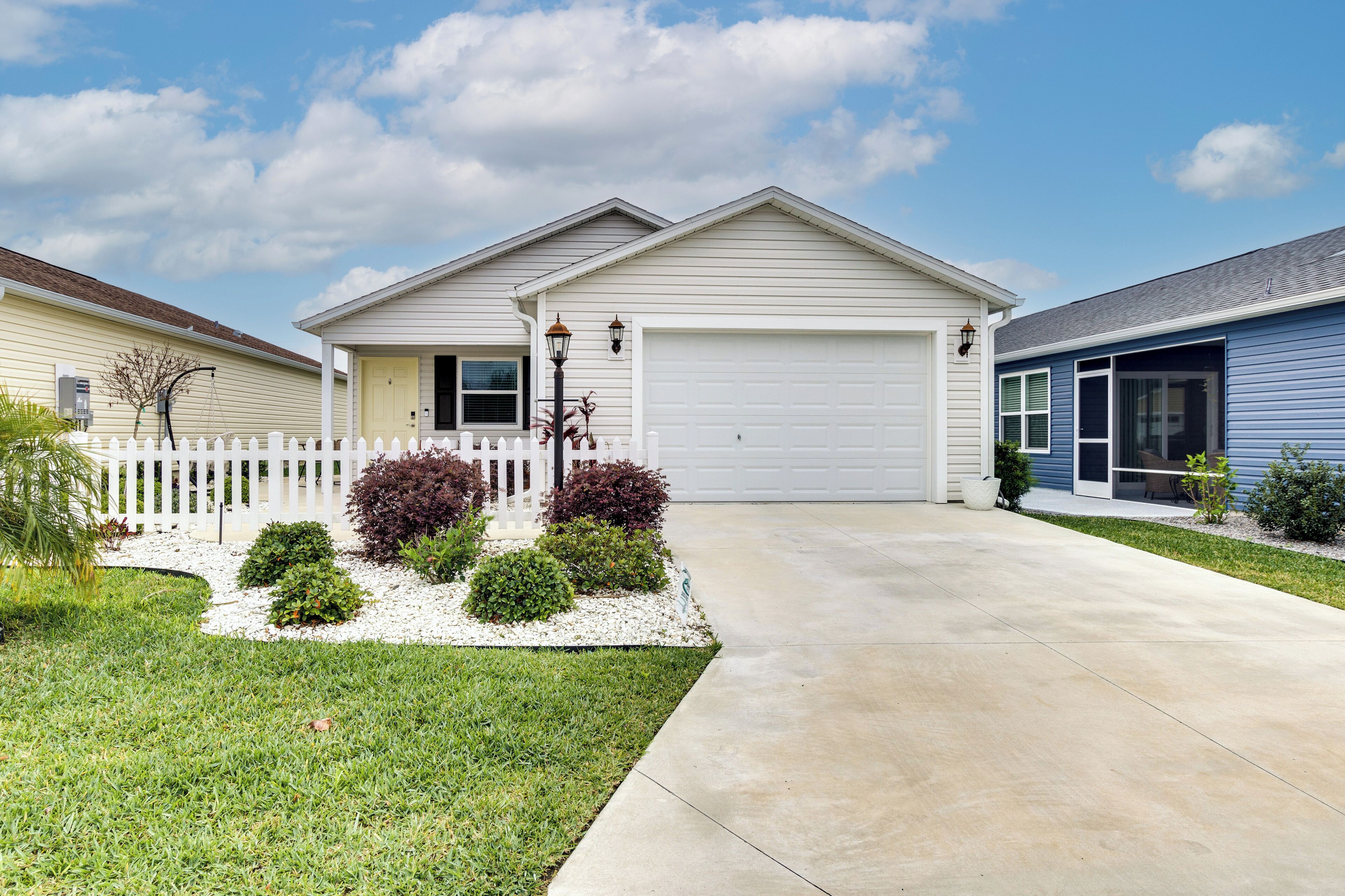 House (2 Bedrooms) | Front of property