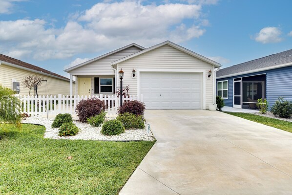 House (2 Bedrooms) | Front of property