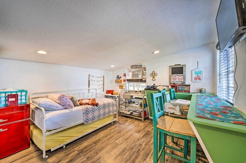 The Clubhouse - Lady Lake Farm Getaway!