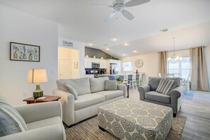 House (3 Bedrooms) | Interior
