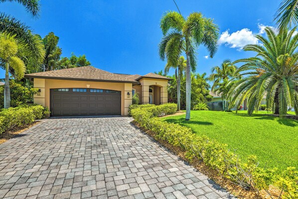 House (3 Bedrooms) | Interior - Hot Tub & Pool: Tropical Retreat in Cape Coral! (Cape Coral)