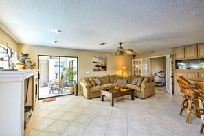 House (3 Bedrooms) | Interior - Tropical Apollo Beach House w/ Pool & Dock! (Apollo Beach)