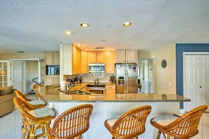 House (3 Bedrooms) | Interior - Tropical Apollo Beach House w/ Pool & Dock! (Apollo Beach)