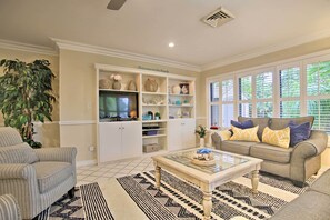 House (4 Bedrooms) | Interior - 2 Mi to Beach: Updated & Private Oakland Park Gem! (Oakland Park)