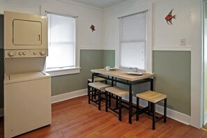 Mökki (1 Bedroom) | Sisätilat