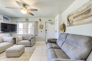 Apartment (1 Bedroom) | Interior - Treasure Island Condo - Sunset & Beach Views! (Treasure Island)