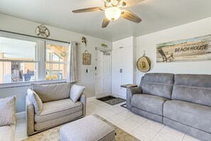 Apartment (1 Bedroom) | Interior - Treasure Island Condo - Sunset & Beach Views! (Treasure Island)