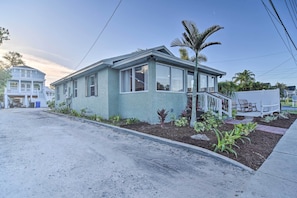 House (2 Bedrooms) | Interior - Vibrant Dunedin Getaway w/ Furnished Patio! (Dunedin)