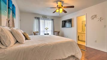 Apartment (3 Bedrooms) | 3 bedrooms, iron/ironing board, free cots/infant beds, bed sheets