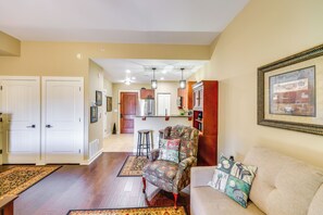 Apartment (0 Bedroom) | Interior