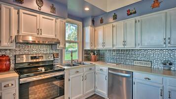 Cottage (4 Bedrooms) | Interior