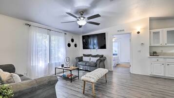 Casa (2 Bedrooms) | Interior