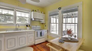 Cottage (2 Bedrooms) | Nội thất