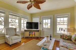 Cottage (2 Bedrooms) | Interior