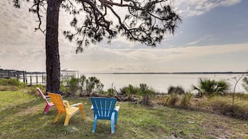 Cottage (2 Bedrooms) | Property grounds