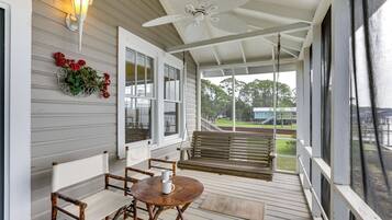 Cottage (2 Bedrooms) | Interior