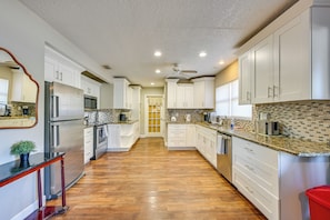 Interior - Dock & Beautiful Views! Spacious Bellows Lake Gem (Tampa)