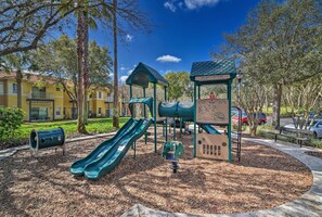 Apartment (3 Bedrooms) | Interior - 5 Mi to Disney: Emerald Island Resort Condo! (Kissimmee)