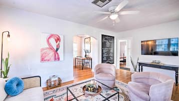 Cottage (2 Bedrooms) | Interior