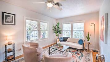 Cottage (2 Bedrooms) | Interior