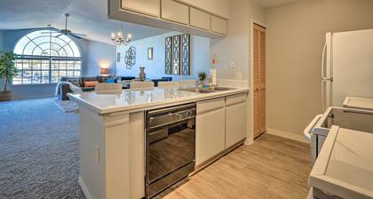 < 8 Mi to Disney: Getaway w/ Deck in Kissimmee!