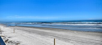 Beachfront Daytona Studio, Close to Parks!