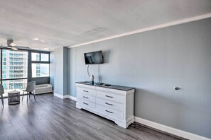 Apartment (0 Bedroom) | Interior