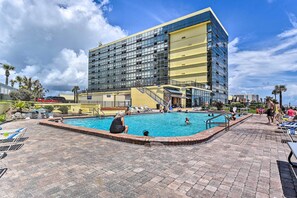 Apartment (0 Bedroom) | Interior - Beachfront Daytona Studio, Close to Parks! (Daytona Beach Shores)