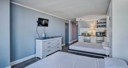 Beachfront Daytona Studio, Close to Parks!