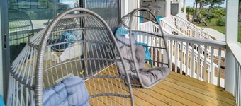 Beachfront Condo w/ 3 Pools on St Helena Island!