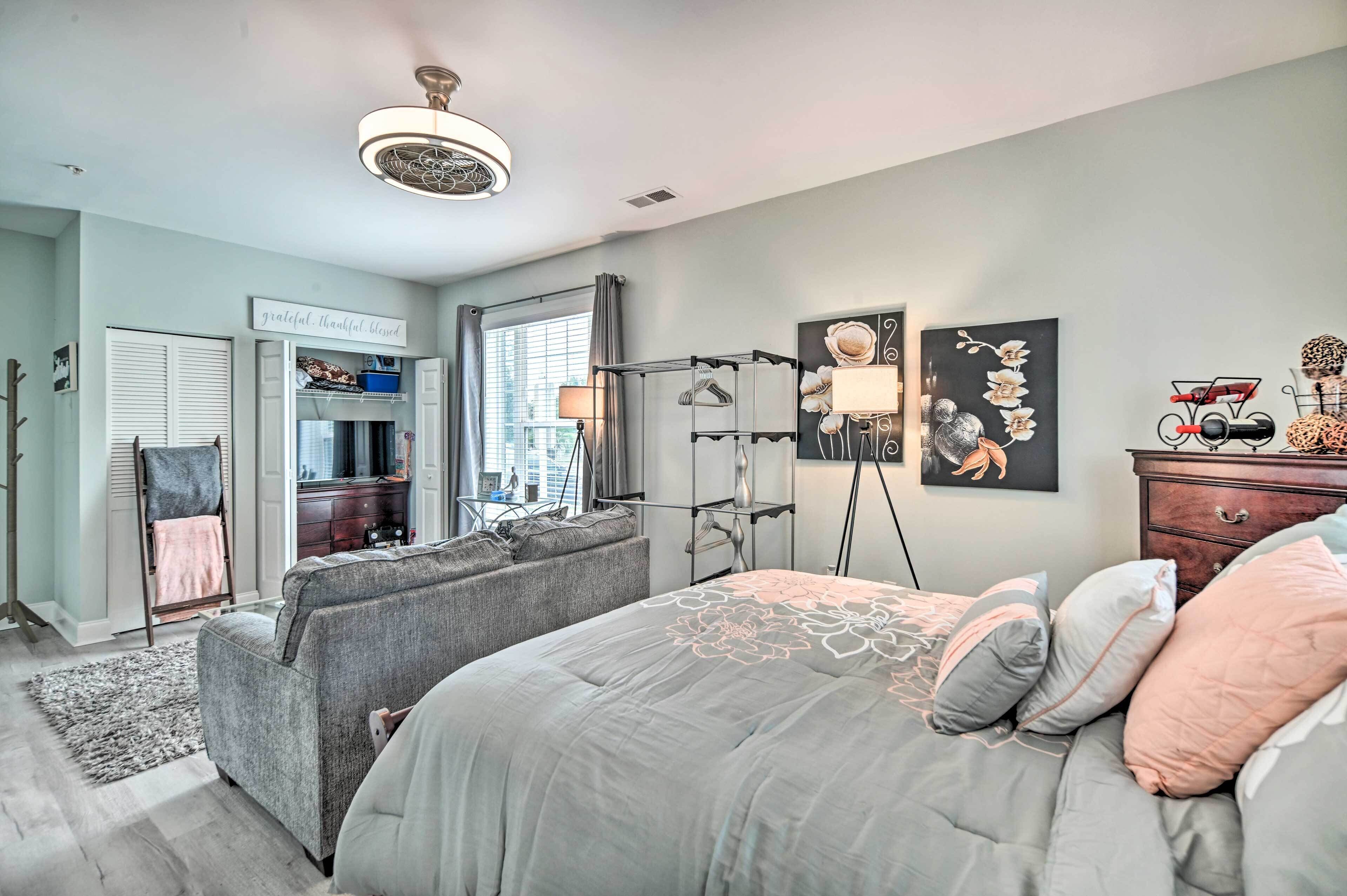 Beautiful Myrtle Beach Studio w/ Pool Access!