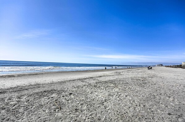 Apartment (0 Bedroom) | Interior - Baytree Golf Colony Studio ~ 5 Mi to Beach! (Little River)