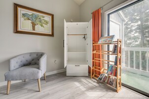 Apartment (0 Bedroom) | Interior